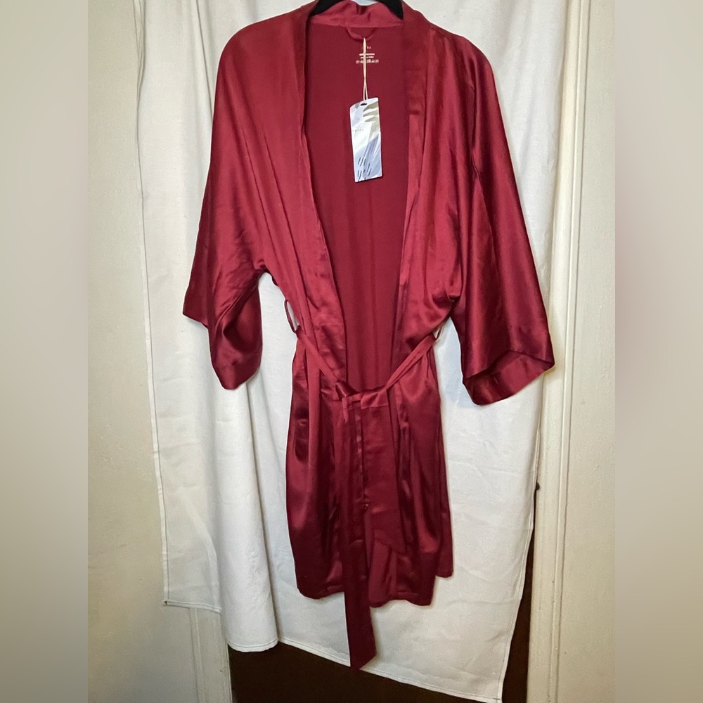 NWT Sioro Dark Red Silky Intimates Robe w/ Waist Tie and Two Pockets Size L